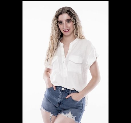 Yanellis Linares 高品質のスター ギャラリー