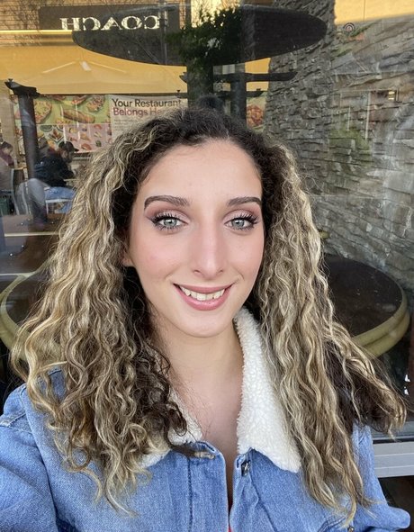 Yanellis Linares 限定スター ギャラリー