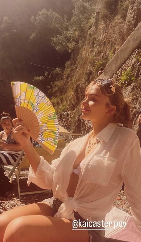 カーリーエボニーオンリーファンズ 無料裸 写真