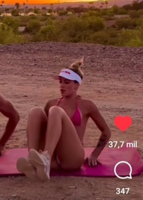 角質の女の子オンリーファンズ ホットヌード ギャラリー