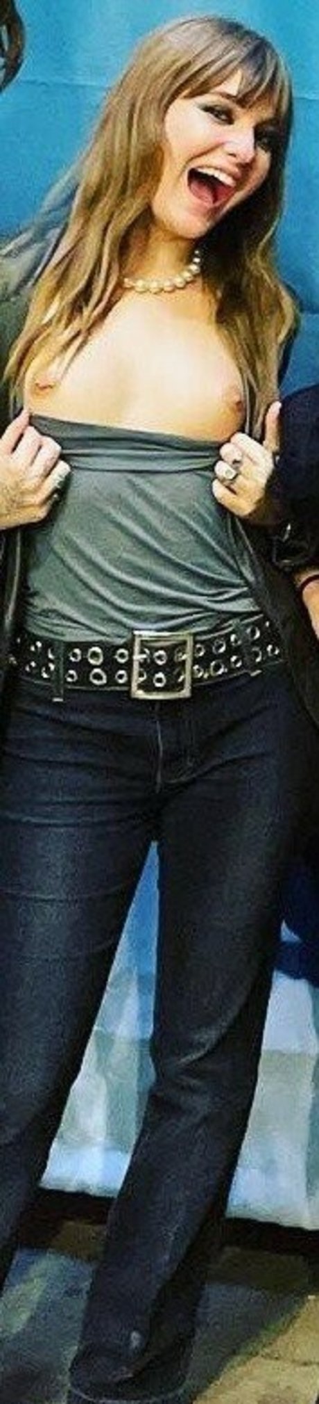 足の動画 オンリーファンズ 裸 ギャラリー