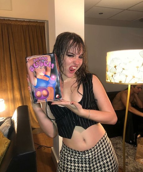 アマチュアブロンドオンリーファンズ ホットセクシー 画像