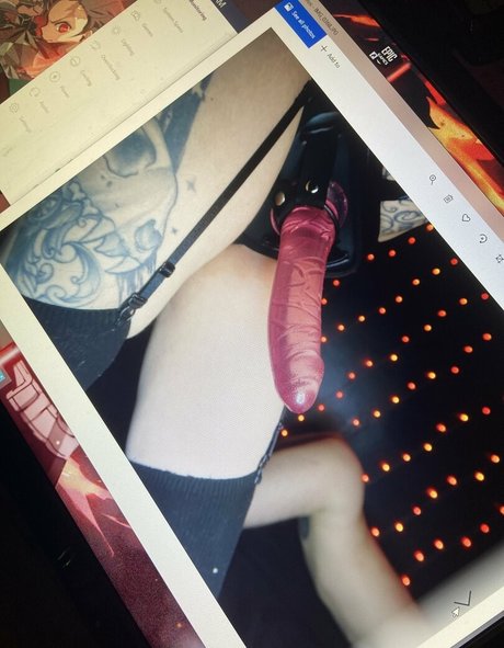 巨乳ストリップオンリーファンズ エロチック 画像