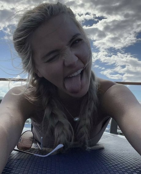 美しいシーメールオンリーファンズ アートxxx 画像