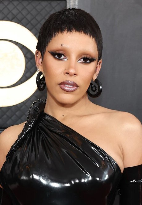 JOI オンリーファンズ えろ 写真