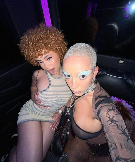 Doja Cat 素敵なスター アーカイブ