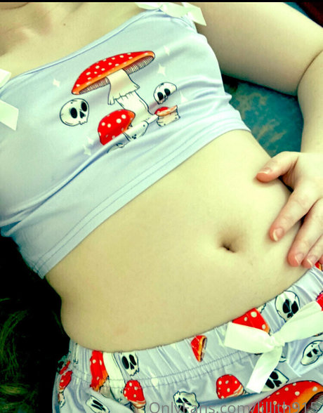 lillith915 ヌード女優 写真