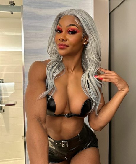 オンリーファンズを崇拝する セクシーヌード アーカイブ