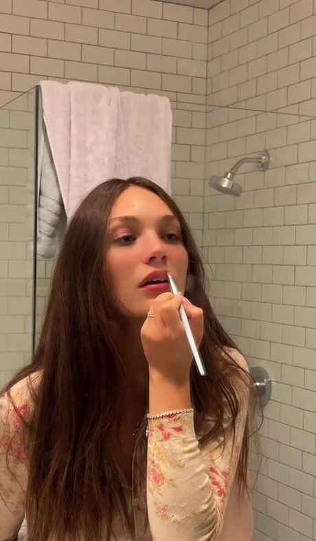 赤毛の痩せたオンリーファンズ 無料アダルト 画像