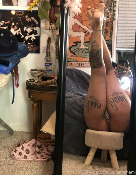 tsunamimami 無料モデル ギャラリー