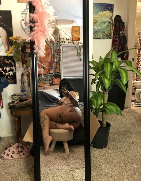 tsunamimami ポルノスター エロティック 画像