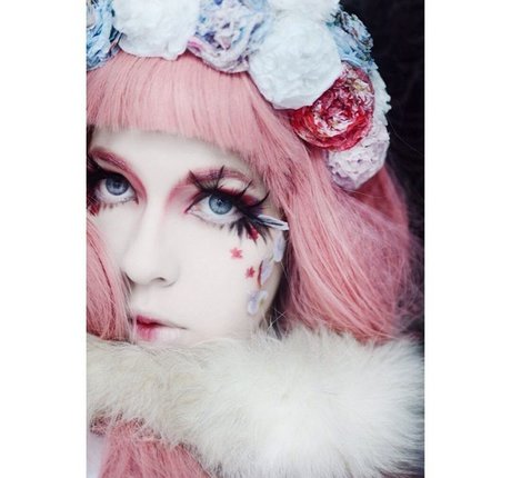 金髪の顔射オンリーファンズ ベスト 画像