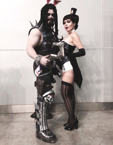 フィットネスプッシーオンリーファンズ アート裸 写真