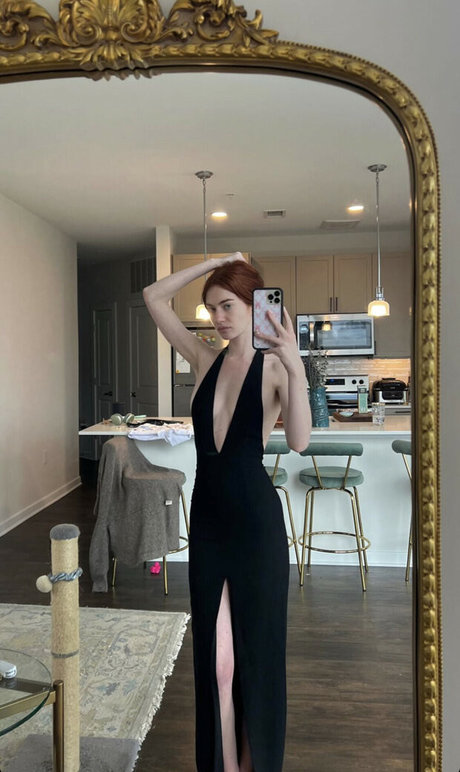 セクシーなブルネットのオンリーファンズ 無料xxx 写真