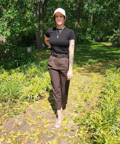 立ちファックオンリーファンズ セックス 画像