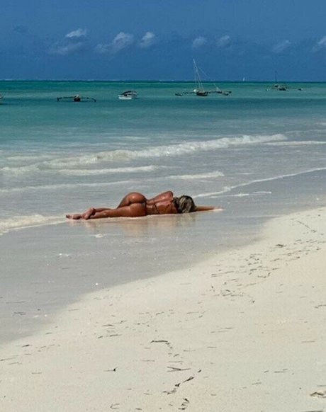 Casi Davis 素敵なスター ギャラリー