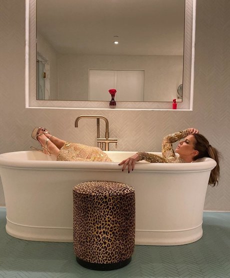 曲線美のブロンドオンリーファンズ 美しいxxx ギャラリー