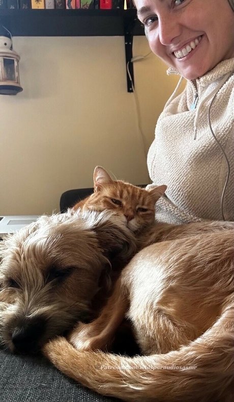 WhisperAudios ASMR セクシーなスター 写真