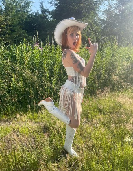 ワックスオンリーファン ホットヌード 画像