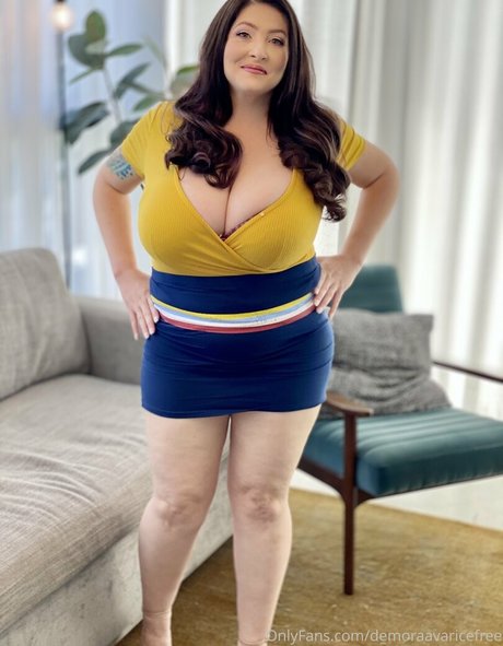 アウトドア 熟女 オンリーファンズ ヌード 写真