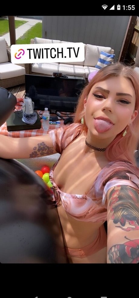 スキニーモデルオンリーファンズ アートヌード 写真