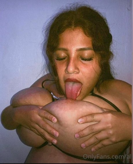 熟女 2P オンリーファンズ 美しいヌード ギャラリー