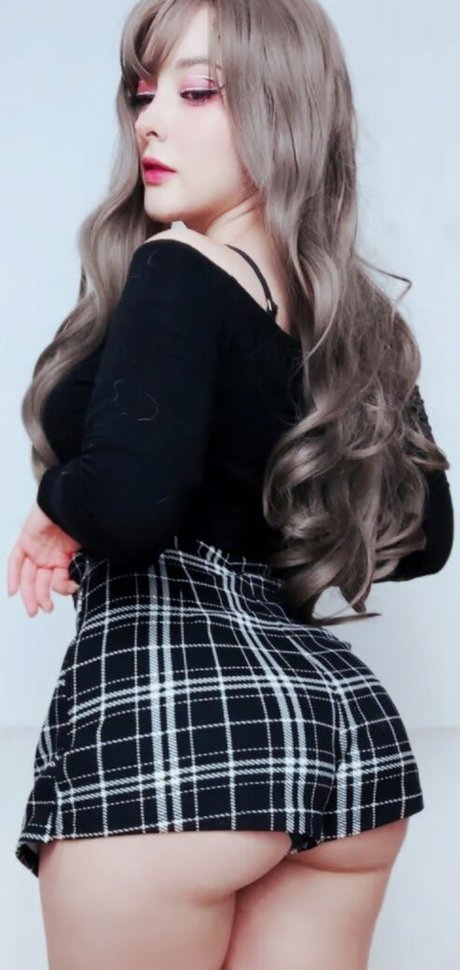 スキニーモデルオンリーファンズ ホット 写真