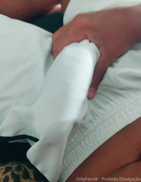 フィットネスアナルオンリーファンズ ヌード 画像