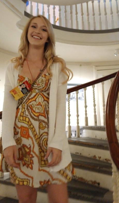 金髪オナニーオンリーファンズ 無料アダルト 写真