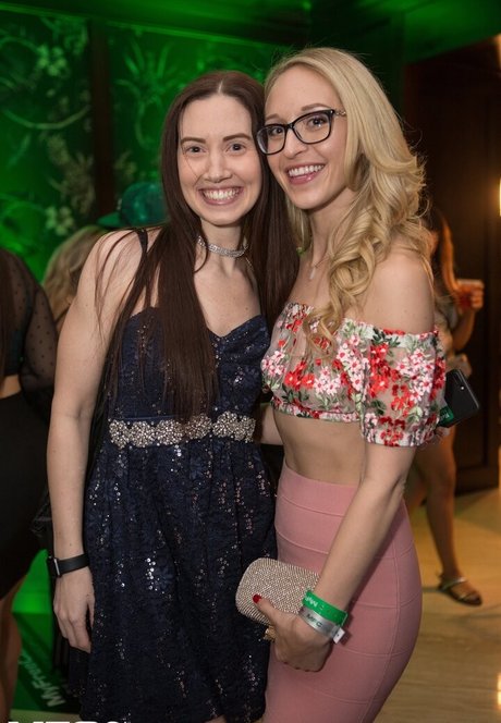 アナルコスプレオンリーファンズ えろた ギャラリー