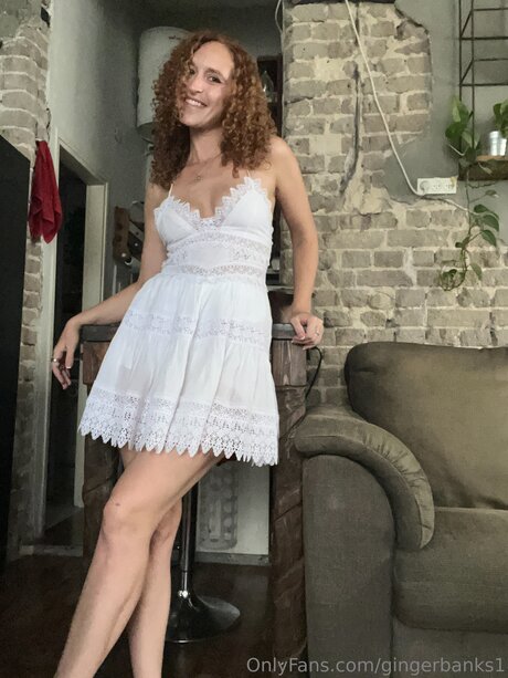 陸軍の熟女オンリーファンズ ポルノ 写真