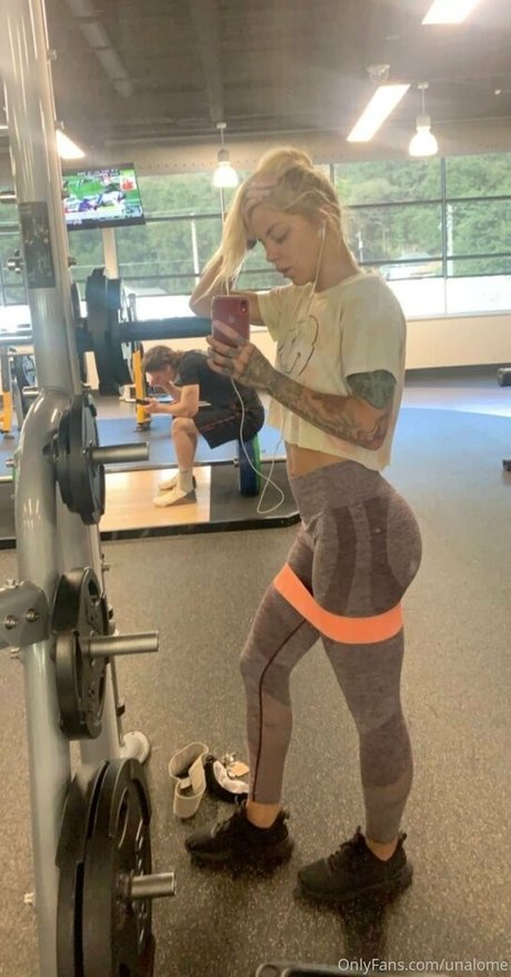 ニューハーフが男とセックスするオンリーファンズ 美しいヌード ギャラリー