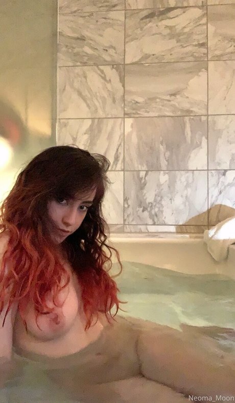 neoma moon エロティック女優 画像