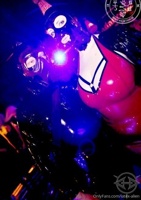 latex alien スター 写真