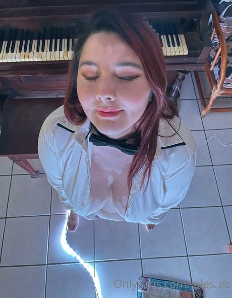 ティーンレズビアンオンリーファンズ 無料 画像