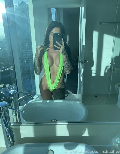 teeekayyfree 素敵なモデル 写真