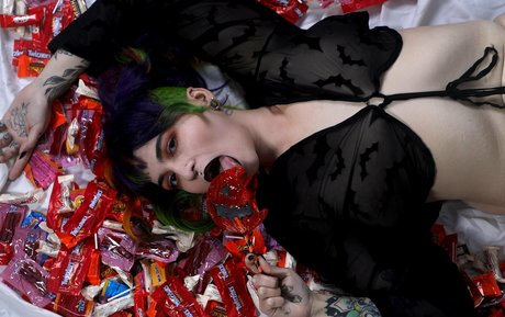 mourning glory ポルノスター xxx ギャラリー