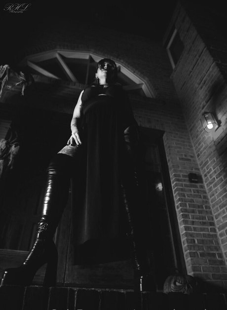 mourning glory ポルノモデル 写真