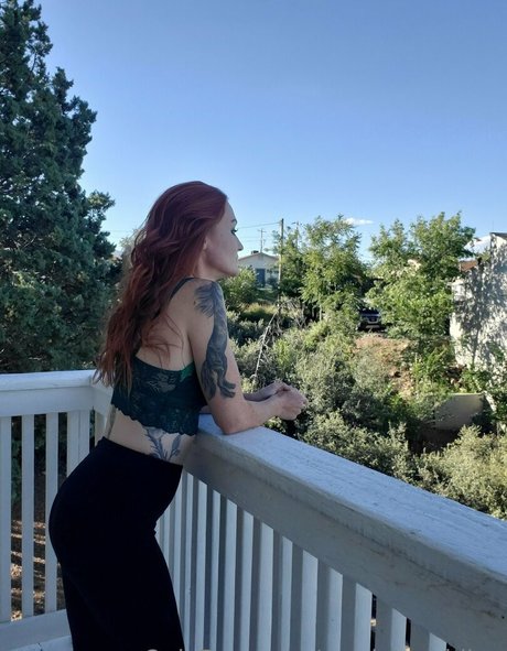 scarlettredding xxx女優 写真