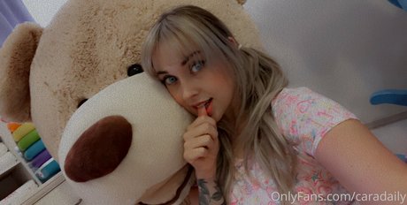 caradaily セクシーモデル 写真