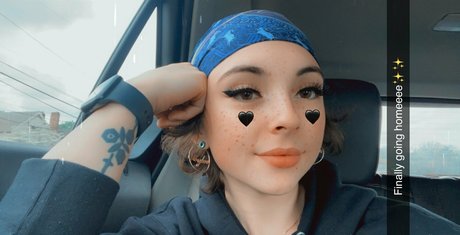 neonalice333 セクシーなポルノスター アーカイブ