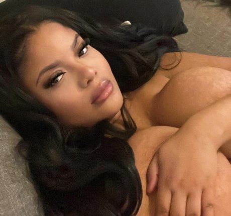 Gabrielle Logan xxxモデル 画像