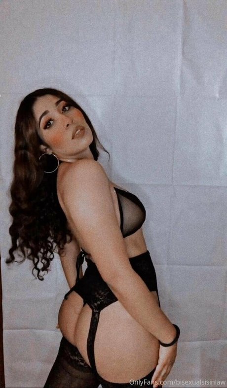 bisexualsisinlaw スター ヌード 写真