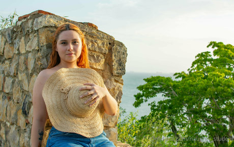 naughty student 独占スター 写真