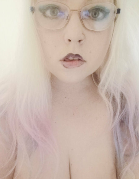 フラットオンリーファン えろ 写真