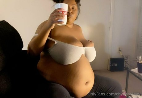 chyynotshyy 素敵なモデル 写真