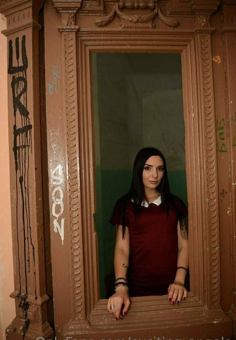 exciting angela エロティックなモデル ギャラリー