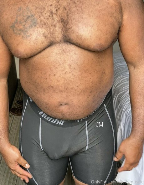 足 熟女 オンリーファンズ 美しいヌード 写真