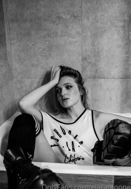 elaramoone 美しいスター 写真