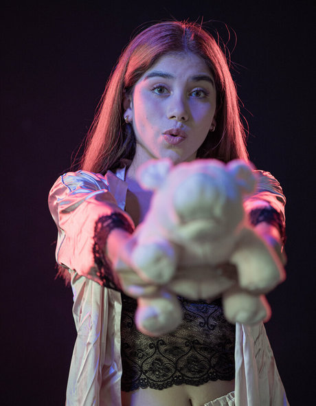 アナルを食べるオンリーファンズ アートヌード 画像